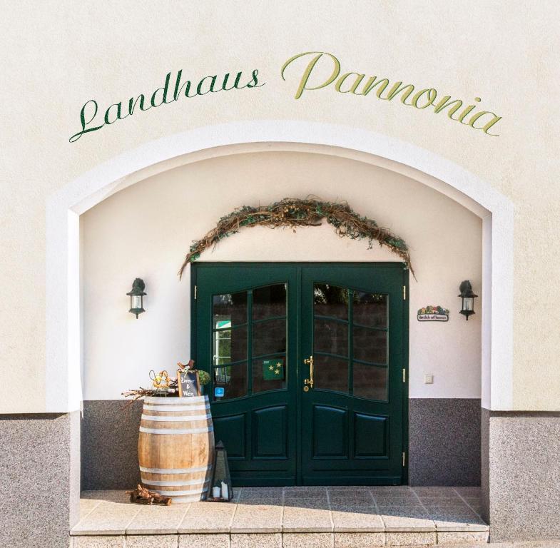 Landhaus Pannonia Bed and Breakfast Mörbisch am See Esterno foto